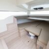 Panoramica della cabina interna dell'imbarcazione Tuccoli T210 SF Giannutri