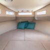 Panoramica della cabina interna dell'imbarcazione Tuccoli T250 SF Capraia