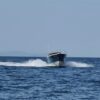 Vista frontale dell'imbarcazione Tuccoli T440 Elba in mare aperto